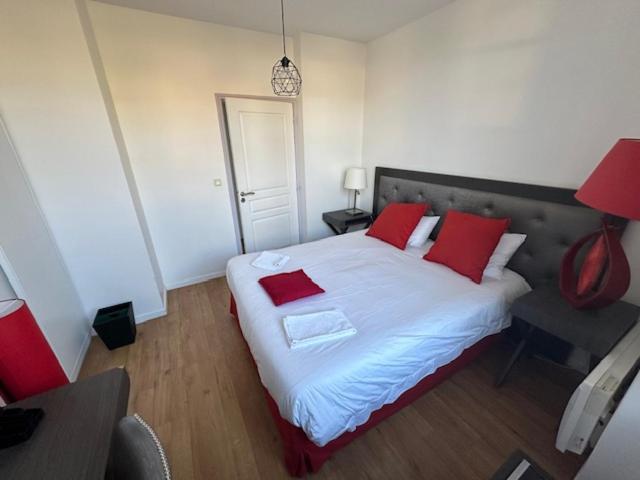 Cocon Au Calme Sur Vezere Apartment อูแซร์ช ภายนอก รูปภาพ